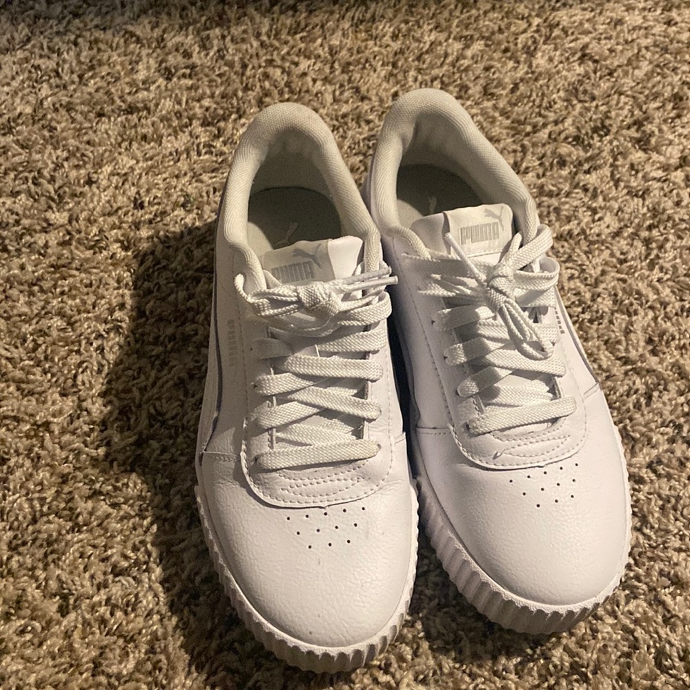 PUMA Carina Leather Women’s Sneakers | Size 8